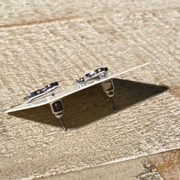 Flamingo Silver Studs Fashion Earrings Posts with Mini Dust Bag NEW - Picture 3 of 4